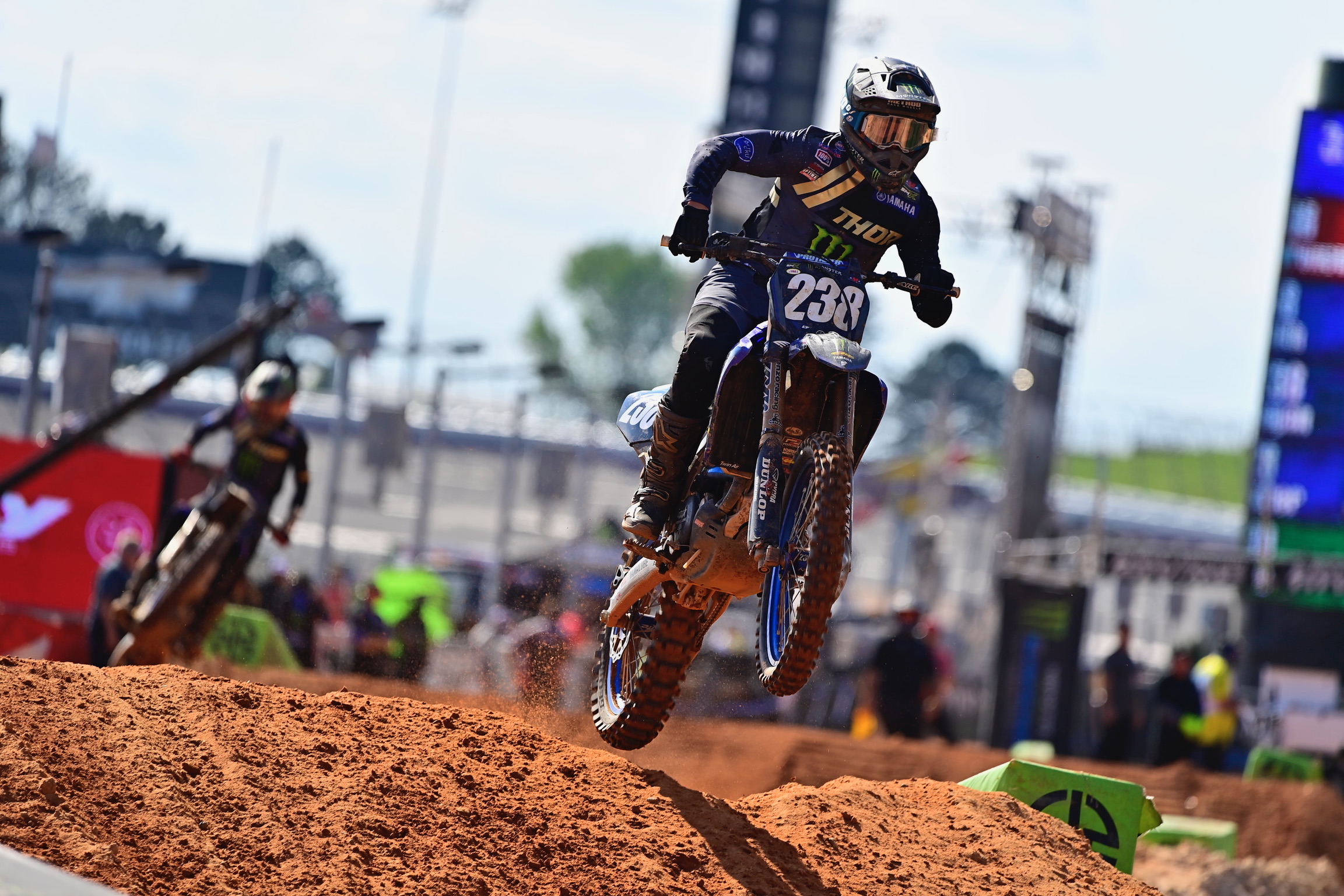 Vurb Center TV and Streaming Guide for East Rutherford Supercross
