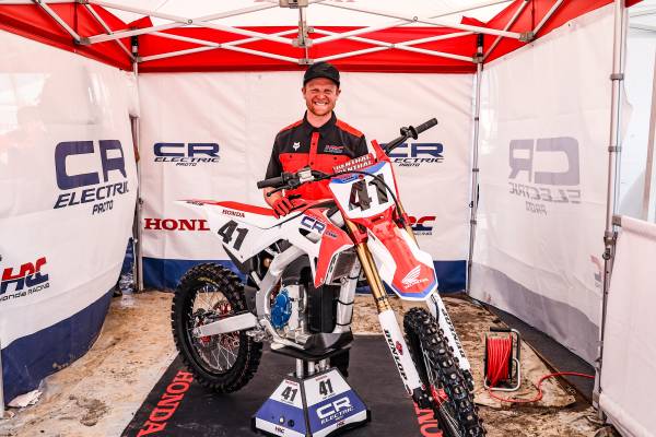 Motocross Japão: Trey Canard vai estrear Honda CR elétrica em competição -  MotoSport