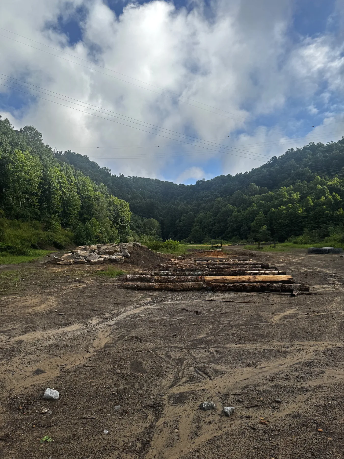 Wide view of the Burning Rock valley floor